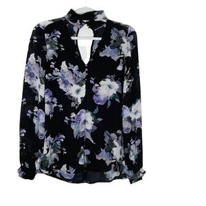 BELLE Vere black floral blouse. Keyhole with choker neckline. Size S. NWT